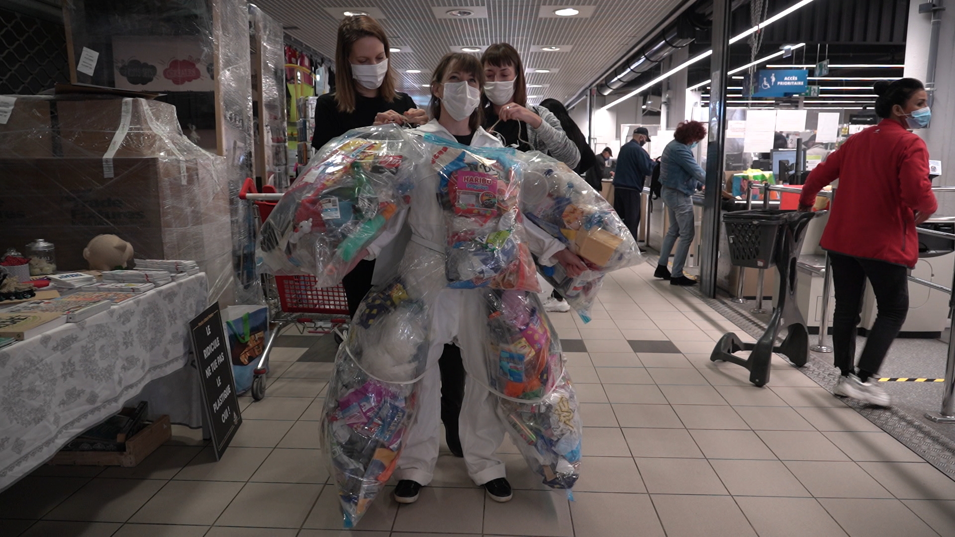 Sur Le Front La Face Cachée Du Recyclage SUR LE FRONT : LA FACE CACHÉE DU RECYCLAGE | FranceTvPro.fr